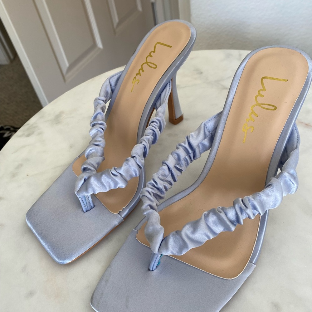 NEVER WORN - Lulu’s Lilac Heels - Picture 3 of 3